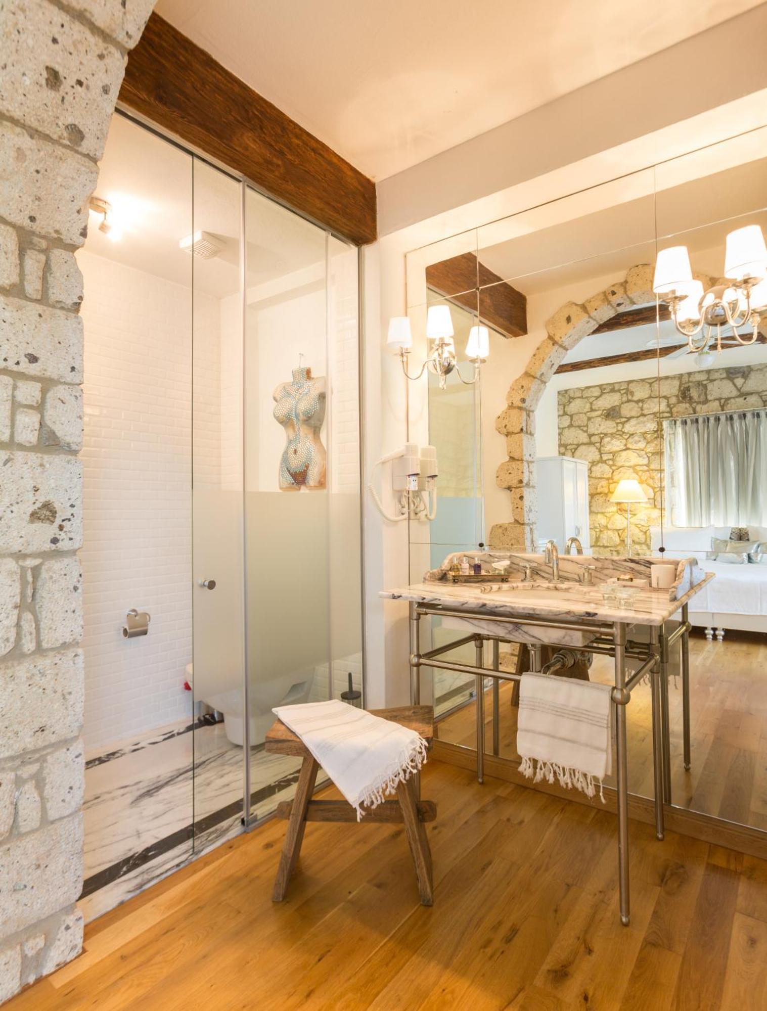 Luce Design Hotel - Special Category Алакати Стая снимка